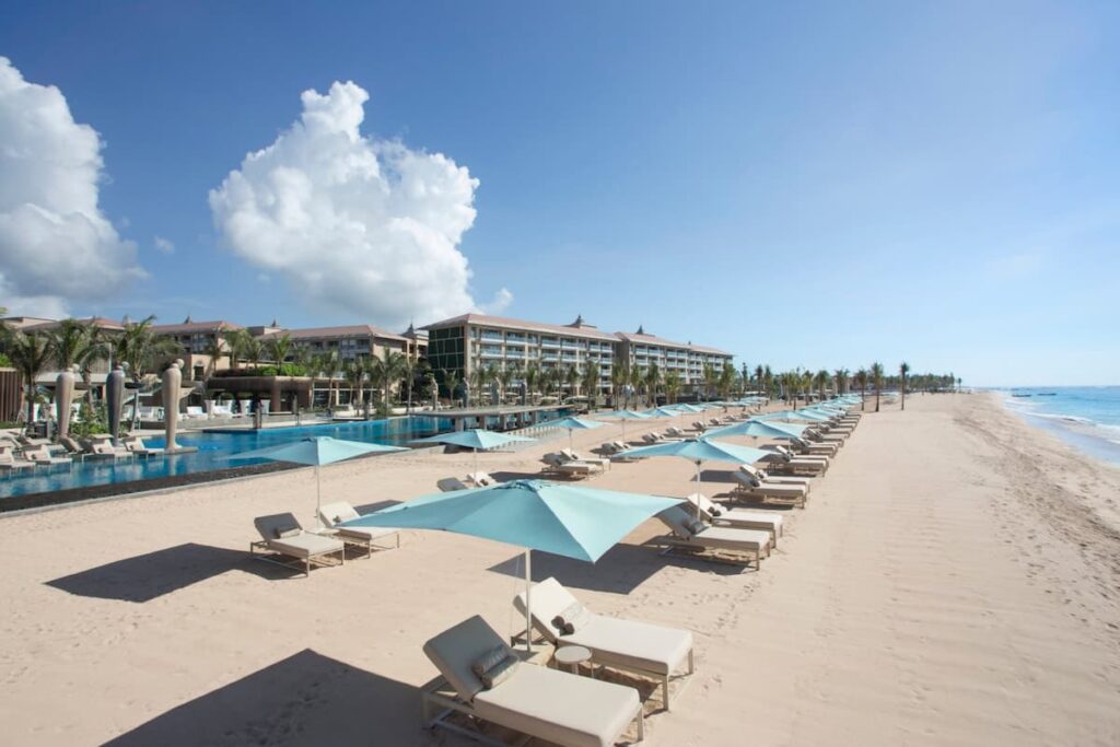The Mulia-Beach Front-Building View