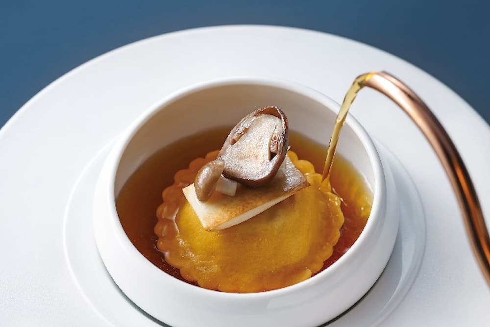 鵪鶉義式餃｜野菇清湯 Quail Ravioli in Mushroom Consommé