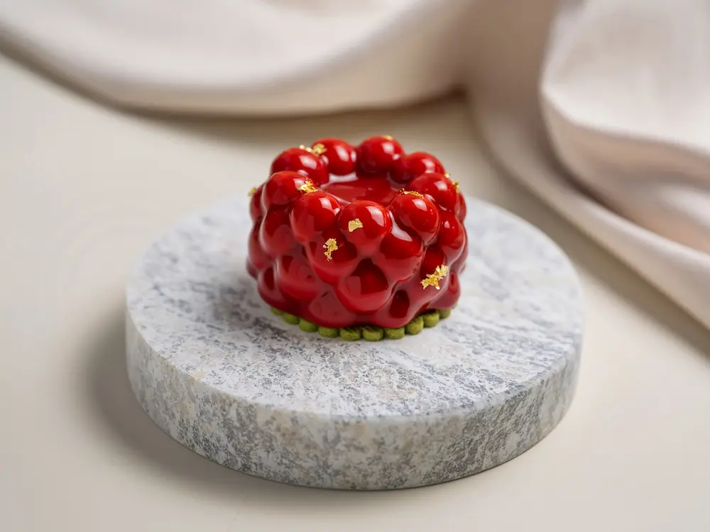 台北文華東方酒店文華餅房，推出全新甜品「覆盆子蛋糕」