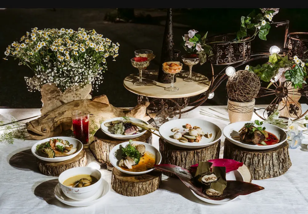 被譽為「花蓮風土詩人」在地主廚葉志龍，與理想大地飯店主廚戴順亮，雙團隊合作聯手打造 2026「心流｜風土特色料理」。