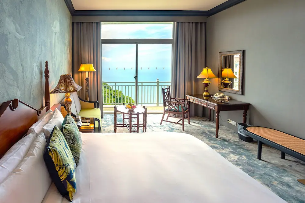 遠雄悅來大飯店「觀光金獎專業玩家帶你玩」住房專案，指定入住豪華海景客房。